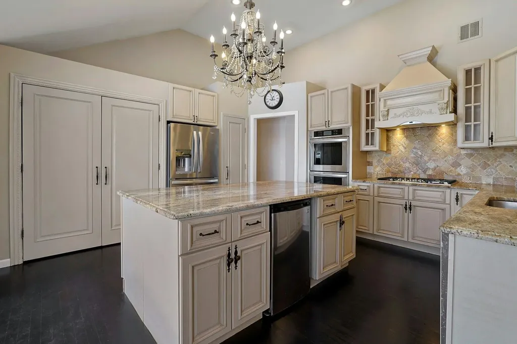 18 Valerie Lane Mahopac NY 10541