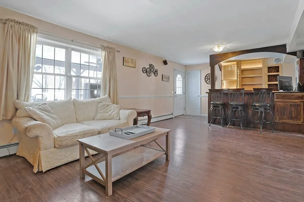 18 Valerie Lane Mahopac NY 10541