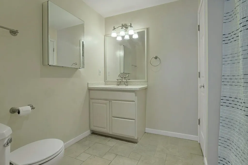 18 Valerie Lane Mahopac NY 10541