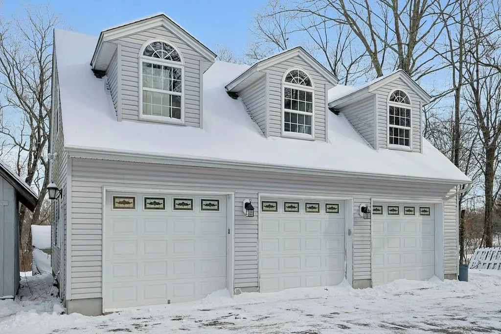 18 Valerie Lane Mahopac NY 10541