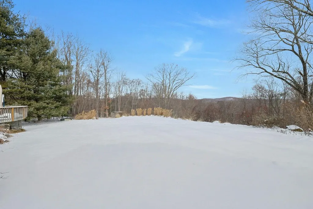 18 Valerie Lane Mahopac NY 10541