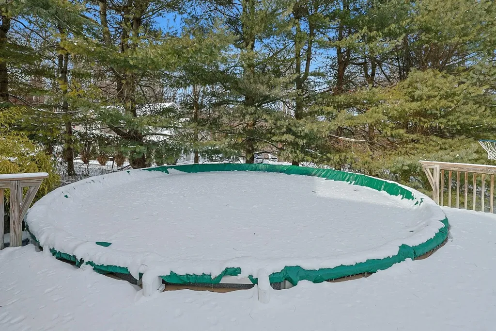 18 Valerie Lane Mahopac NY 10541