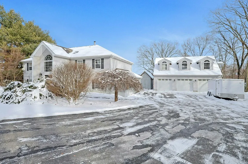 18 Valerie Lane Mahopac NY 10541