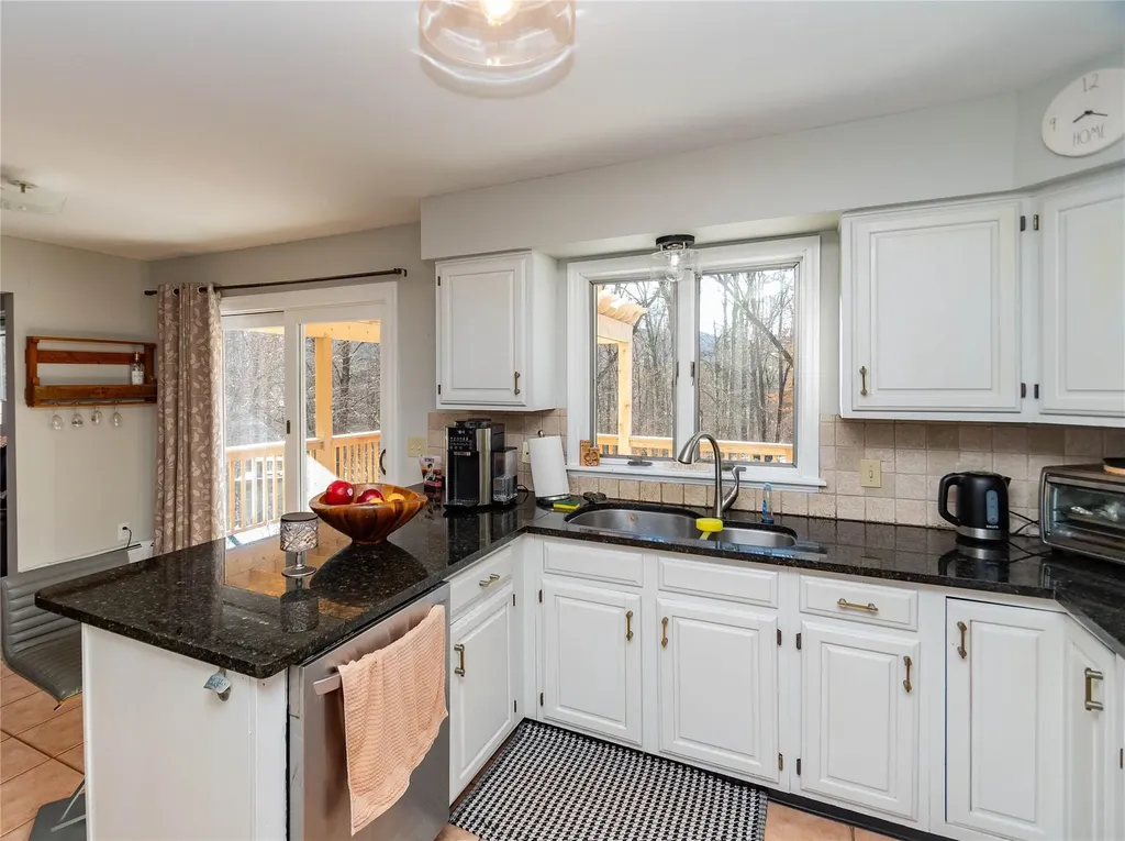 47 Maurerbrook Drive Fishkill NY 12524