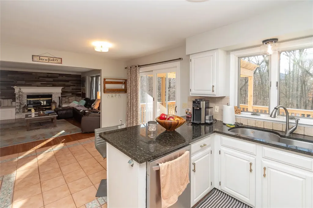 47 Maurerbrook Drive Fishkill NY 12524