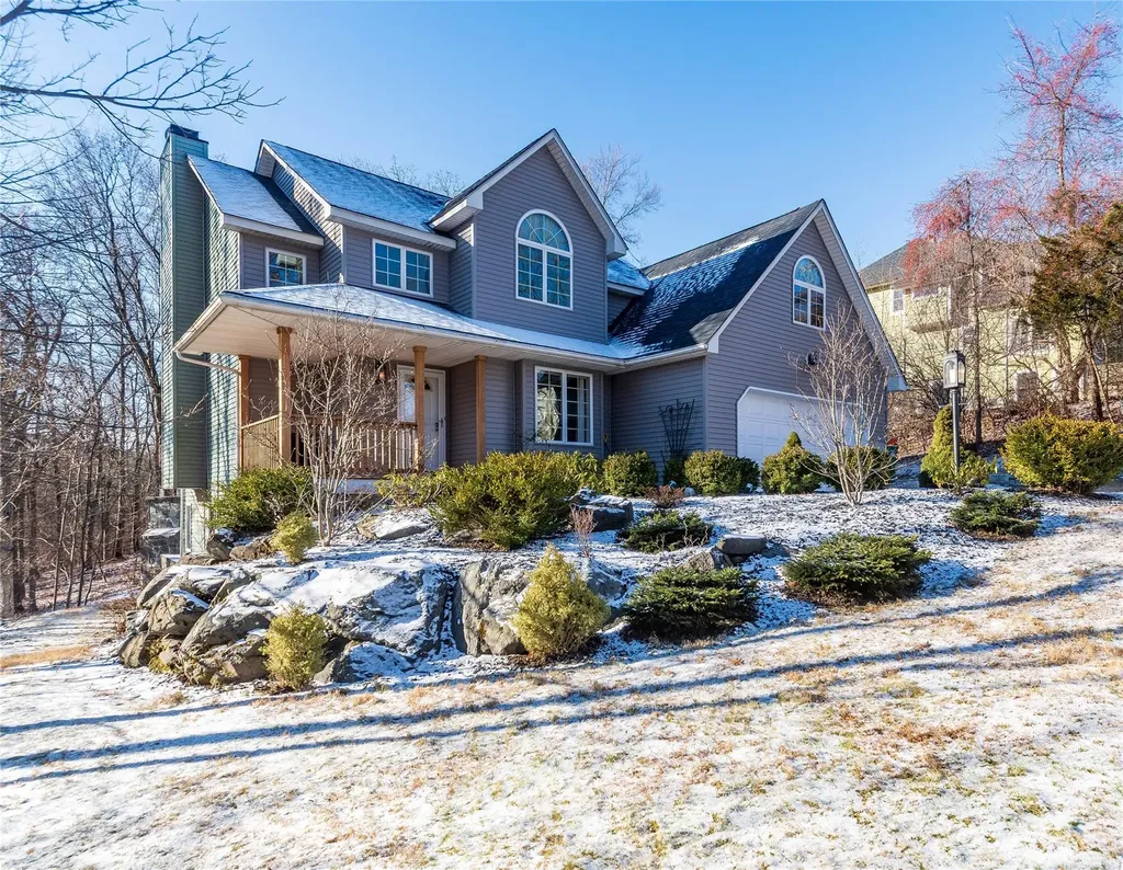 47 Maurerbrook Drive Fishkill NY 12524