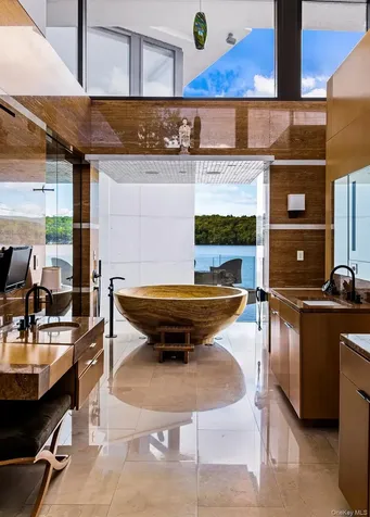 46 Ledgerock Lane Hyde Park NY 12538