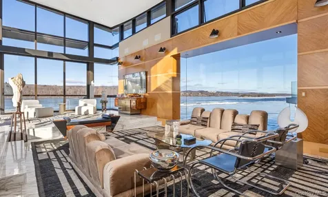 46 Ledgerock Lane Hyde Park NY 12538