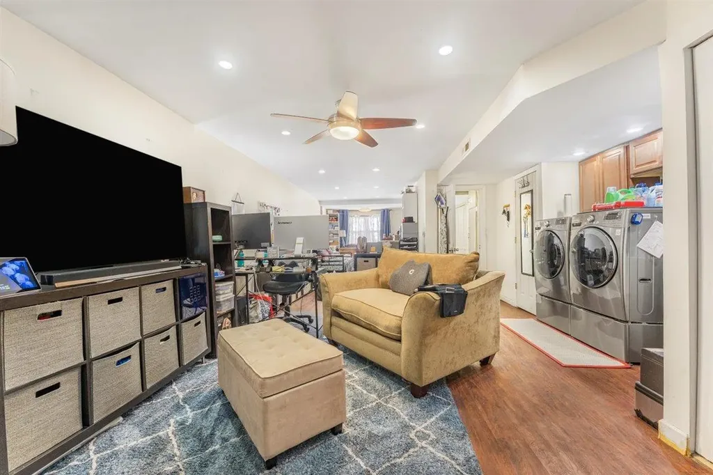 1418 Edwards Avenue Bronx NY 10461