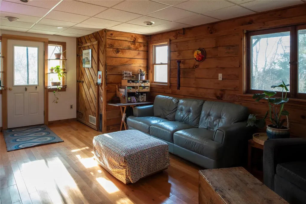 4809 Route 9g Red Hook NY 12571