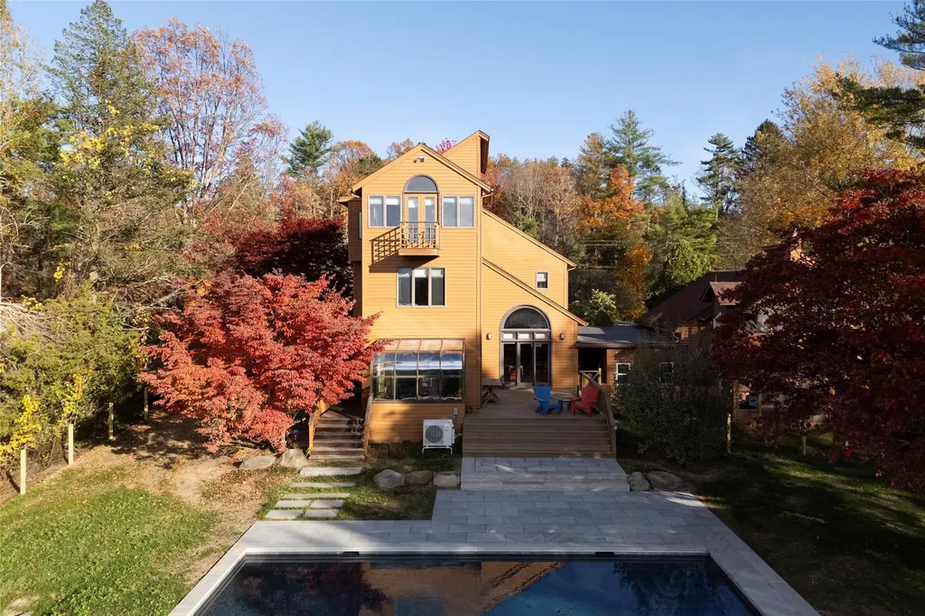 4809 Route 9g Red Hook NY 12571