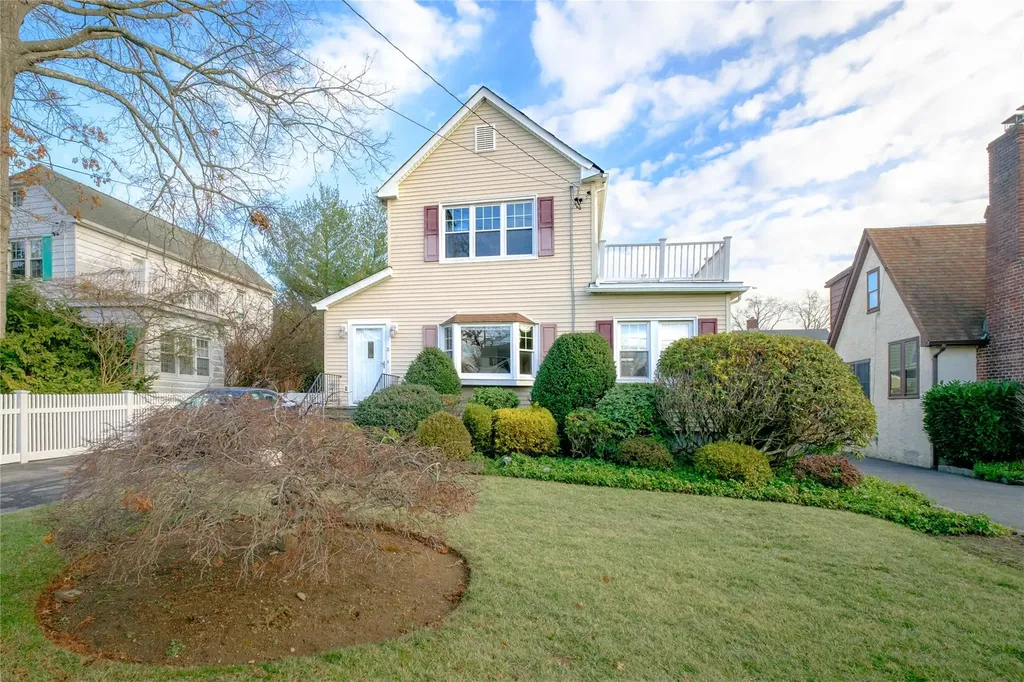 30 Lyons Road Scarsdale NY 10583