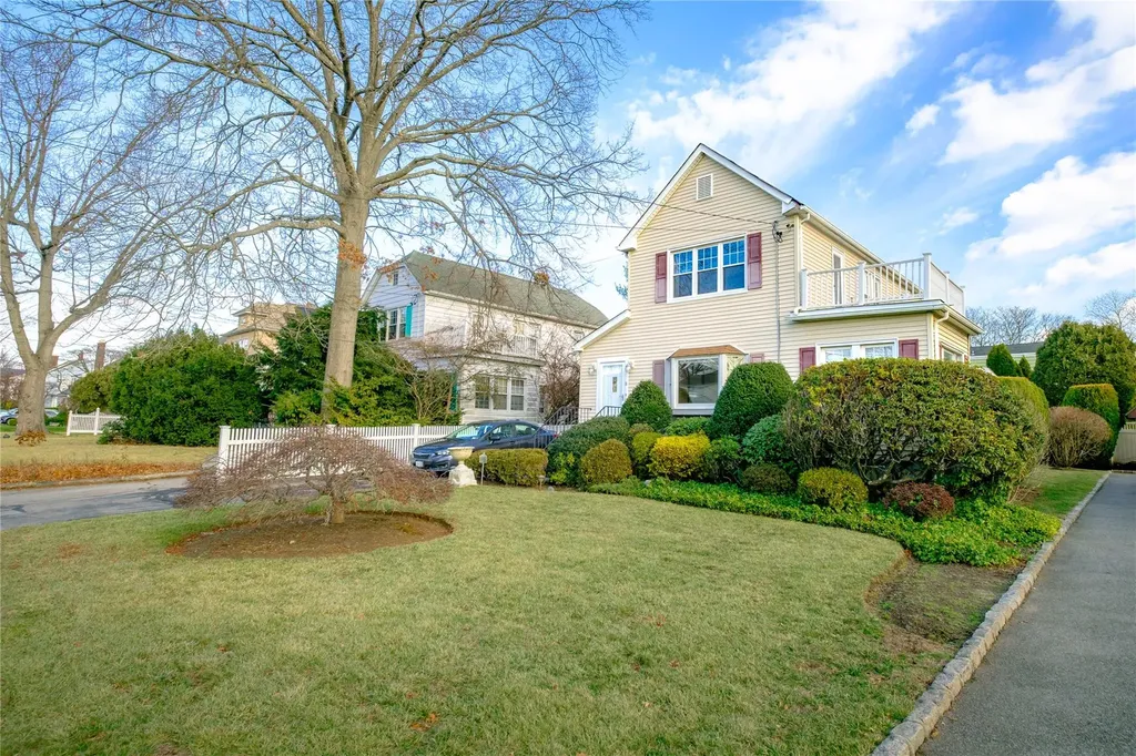 30 Lyons Road Scarsdale NY 10583