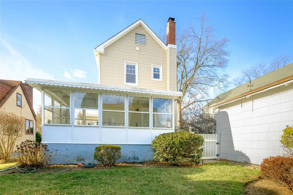 30 Lyons Road Scarsdale NY 10583
