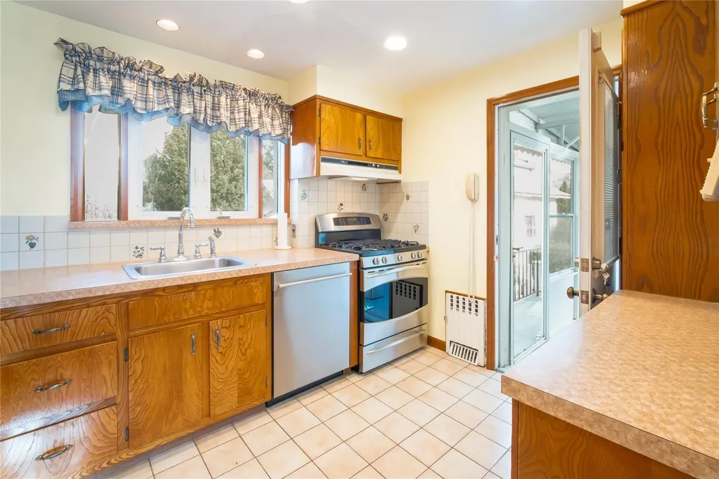 30 Lyons Road Scarsdale NY 10583