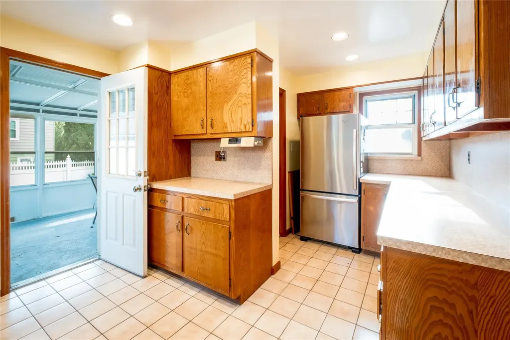 30 Lyons Road Scarsdale NY 10583