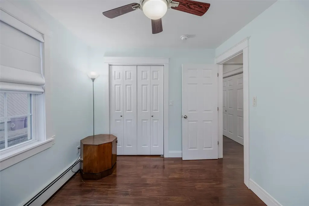 824 Venetian Boulevard Lindenhurst NY 11757