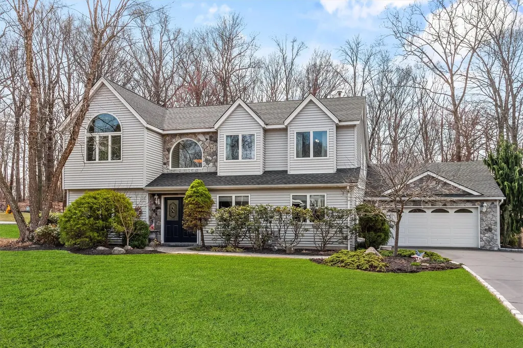 12 Bridge Road Nanuet NY 10954