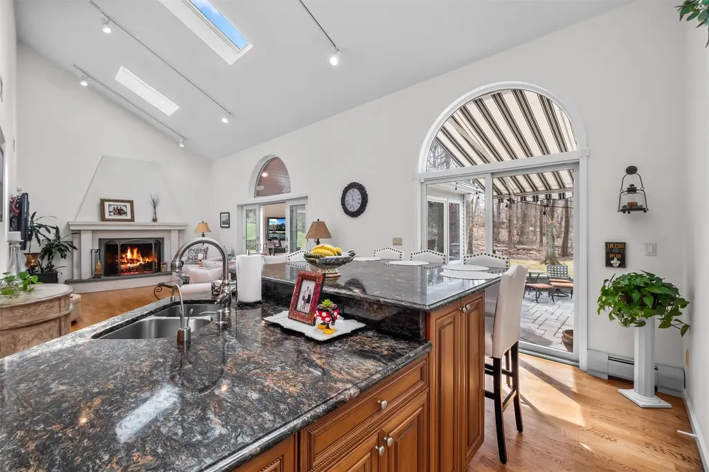 12 Bridge Road Nanuet NY 10954