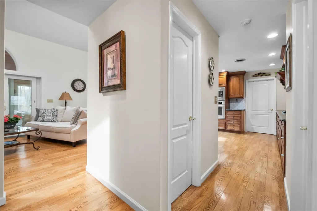 12 Bridge Road Nanuet NY 10954