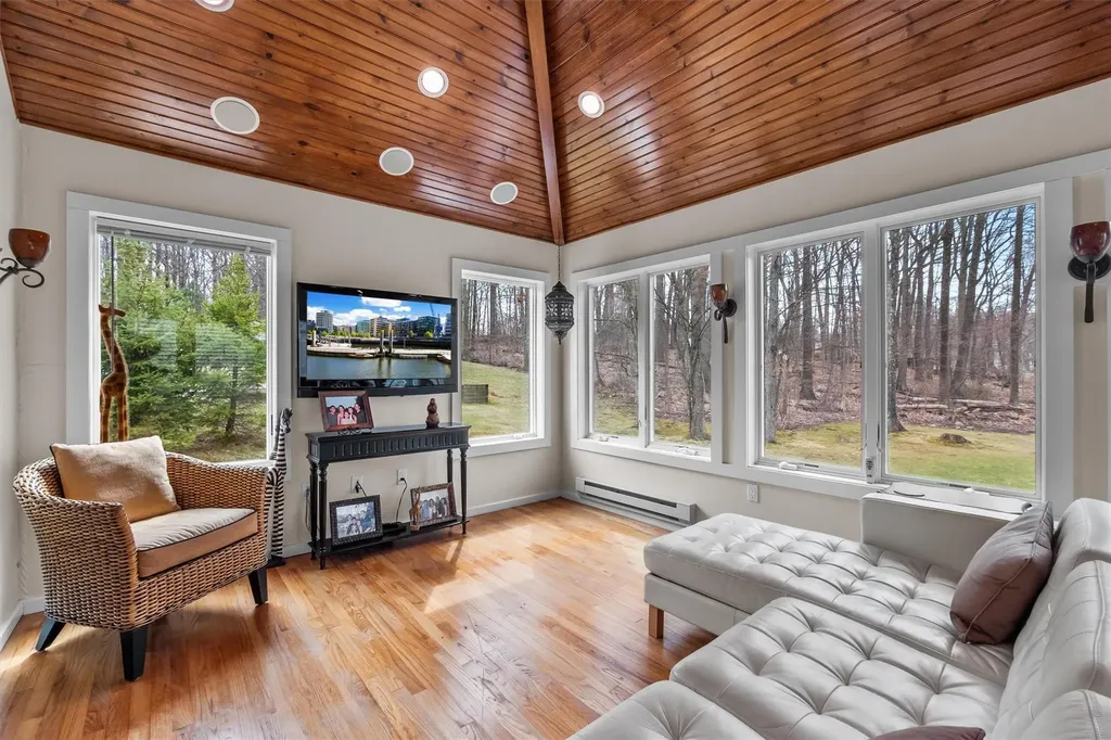 12 Bridge Road Nanuet NY 10954