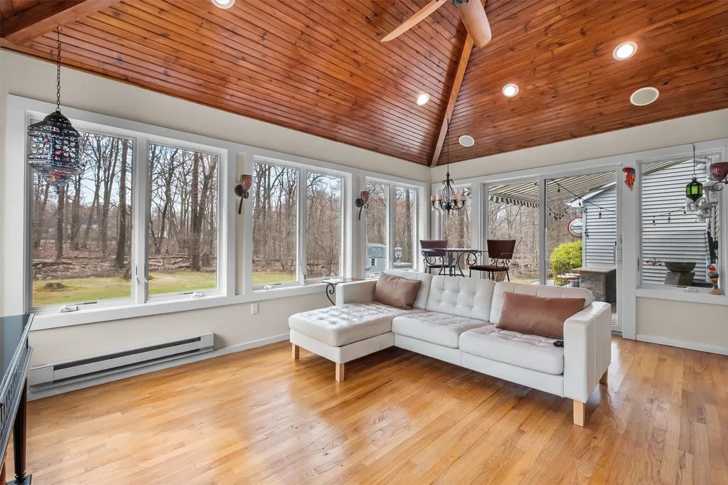 12 Bridge Road Nanuet NY 10954