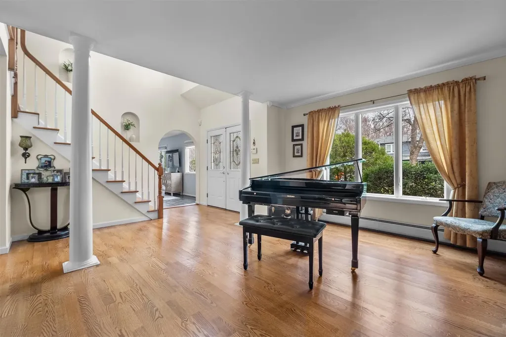 12 Bridge Road Nanuet NY 10954