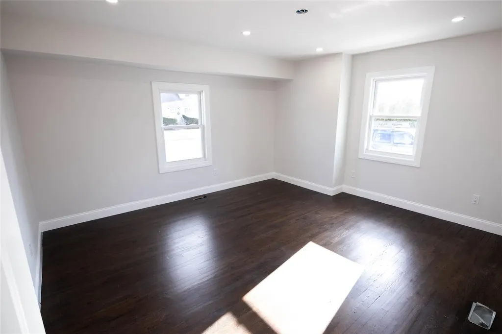 43 Cliff Avenue Hempstead NY 11550