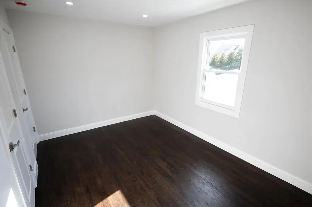 43 Cliff Avenue Hempstead NY 11550