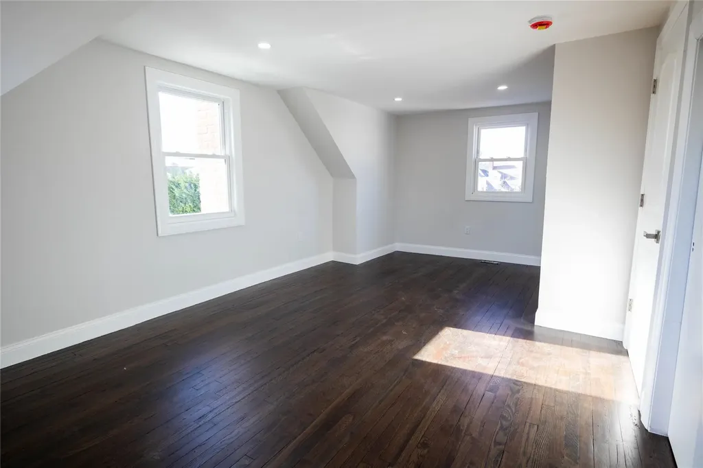 43 Cliff Avenue Hempstead NY 11550