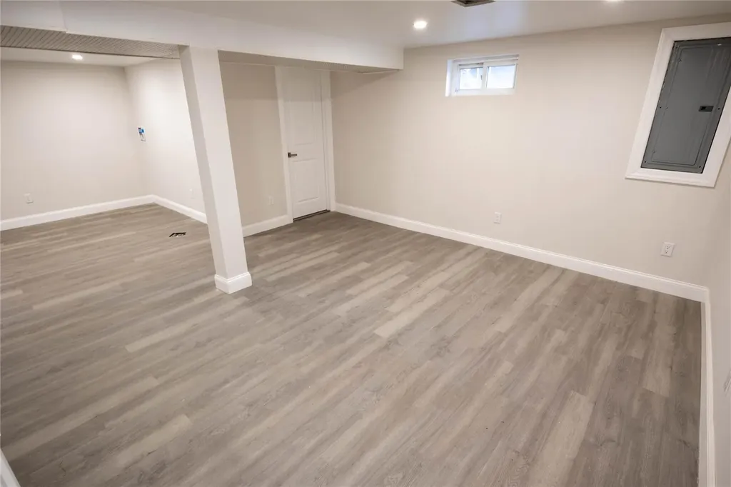 43 Cliff Avenue Hempstead NY 11550