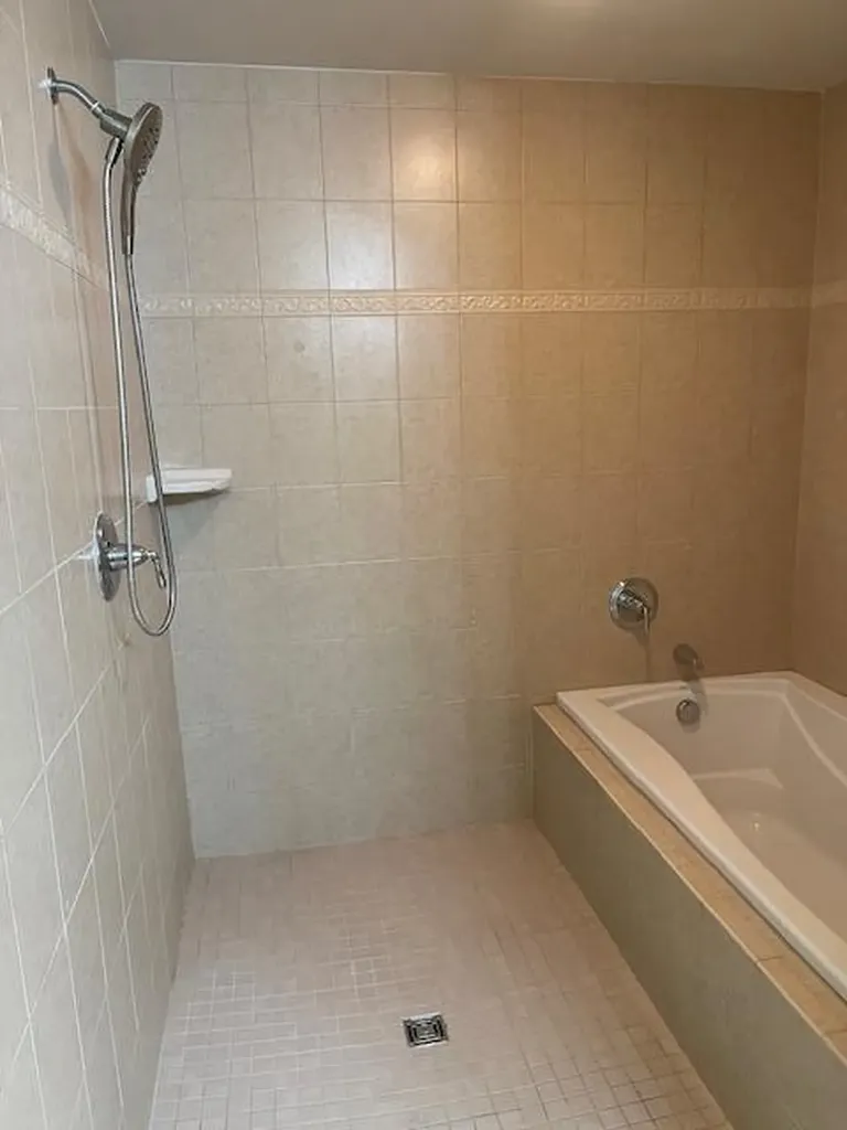 1121 Round Pointe Drive Haverstraw NY 10927