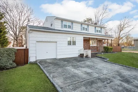 98 Monroe Street Amityville NY 11701