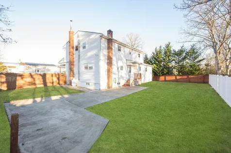 98 Monroe Street Amityville NY 11701