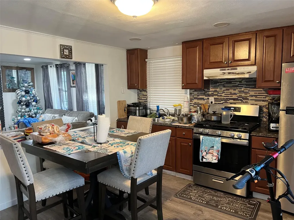 159 14th Street West Babylon NY 11704