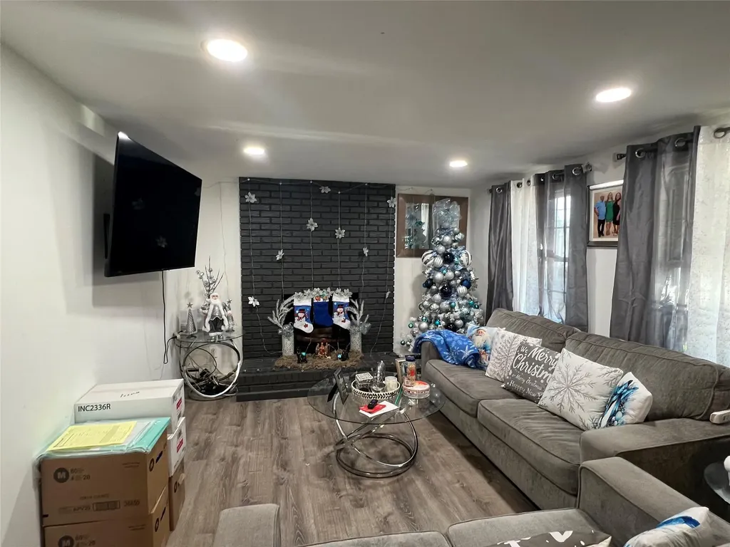 159 14th Street West Babylon NY 11704