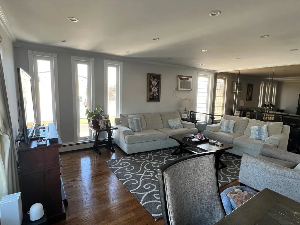 159 14th Street West Babylon NY 11704