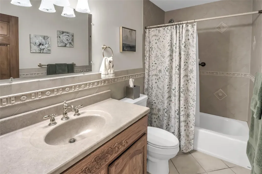 9 Cavalier Court Ridge NY 11961
