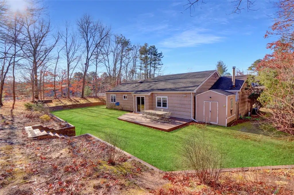 9 Cavalier Court Ridge NY 11961