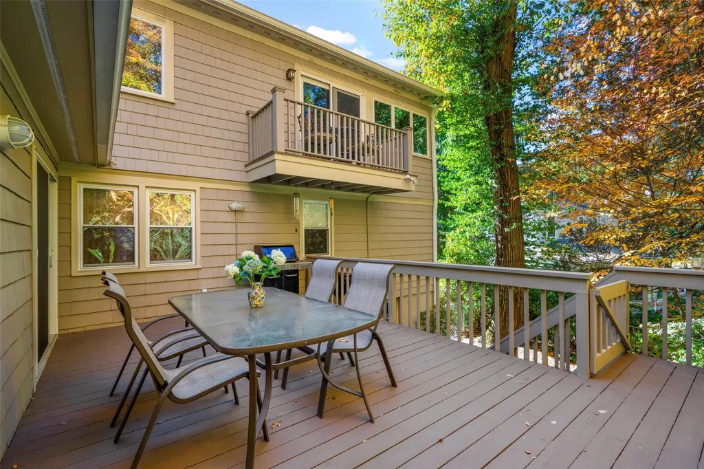 30 Bonnie Way Larchmont NY 10538