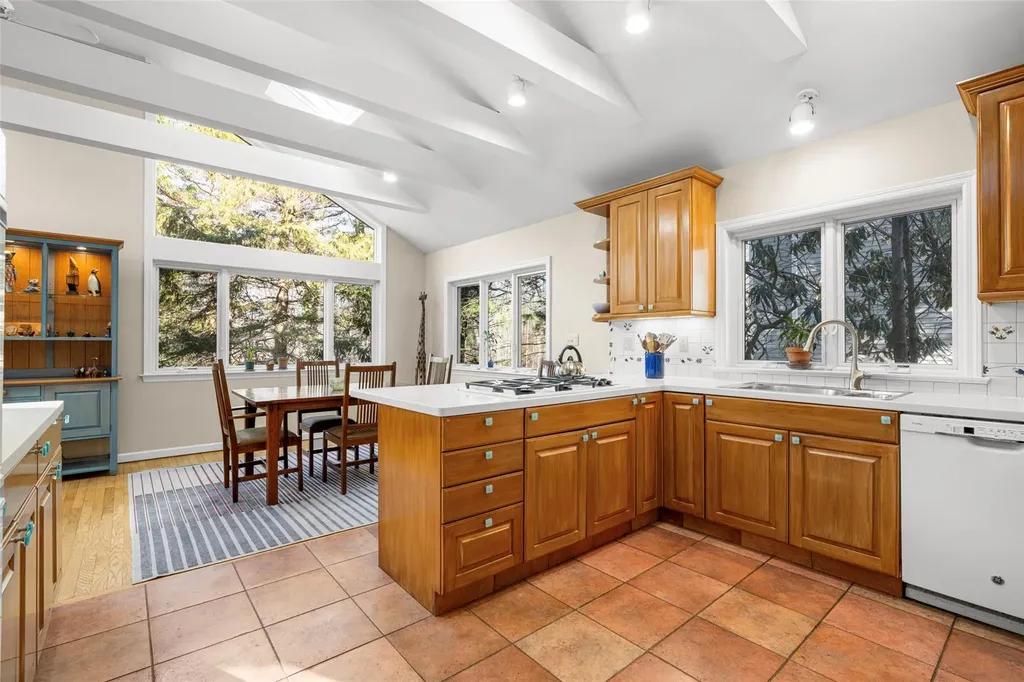 30 Bonnie Way Larchmont NY 10538