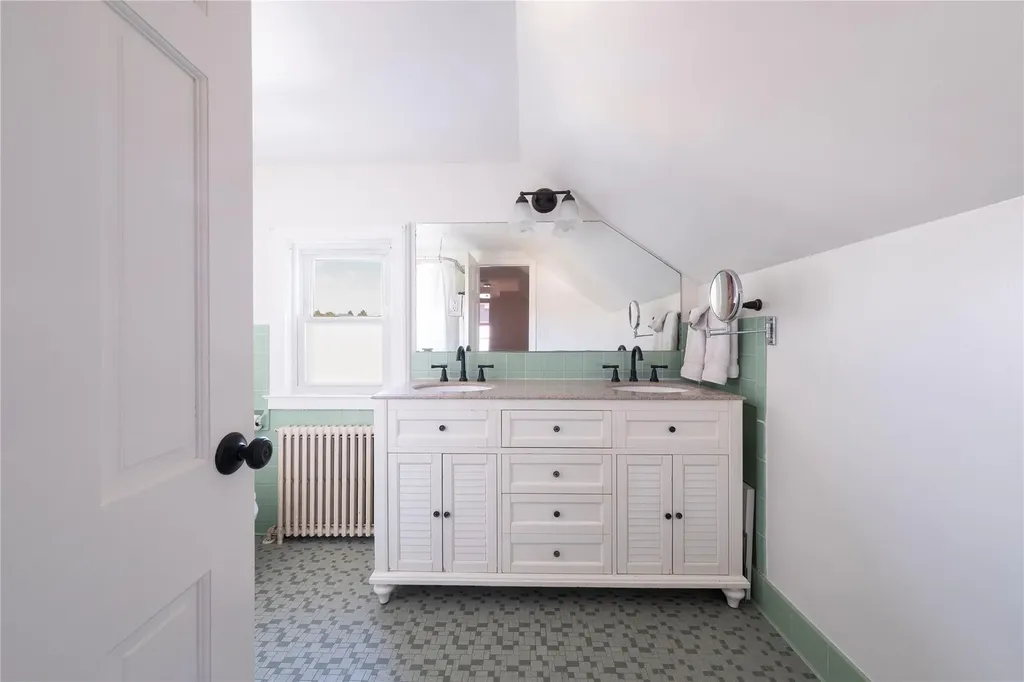 115 Third Avenue Pelham NY 10803