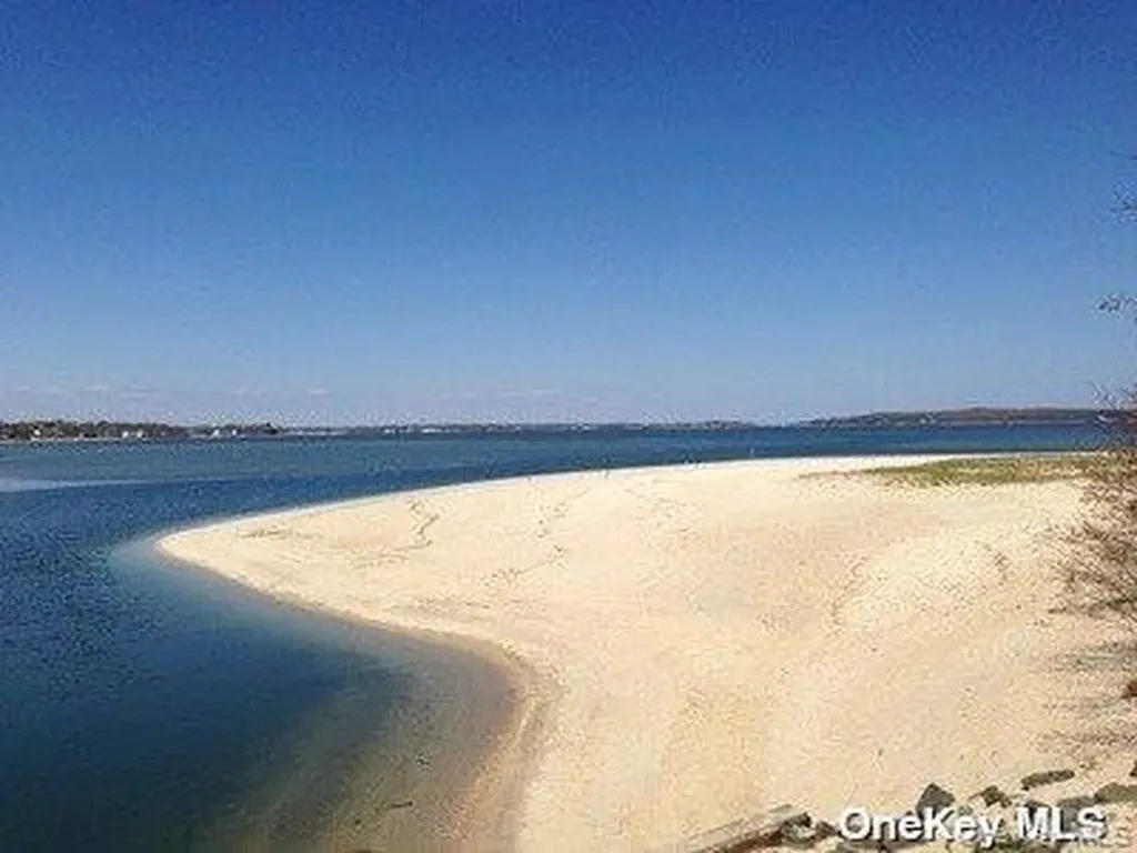 1265 Brigantine Drive Southold NY 11971