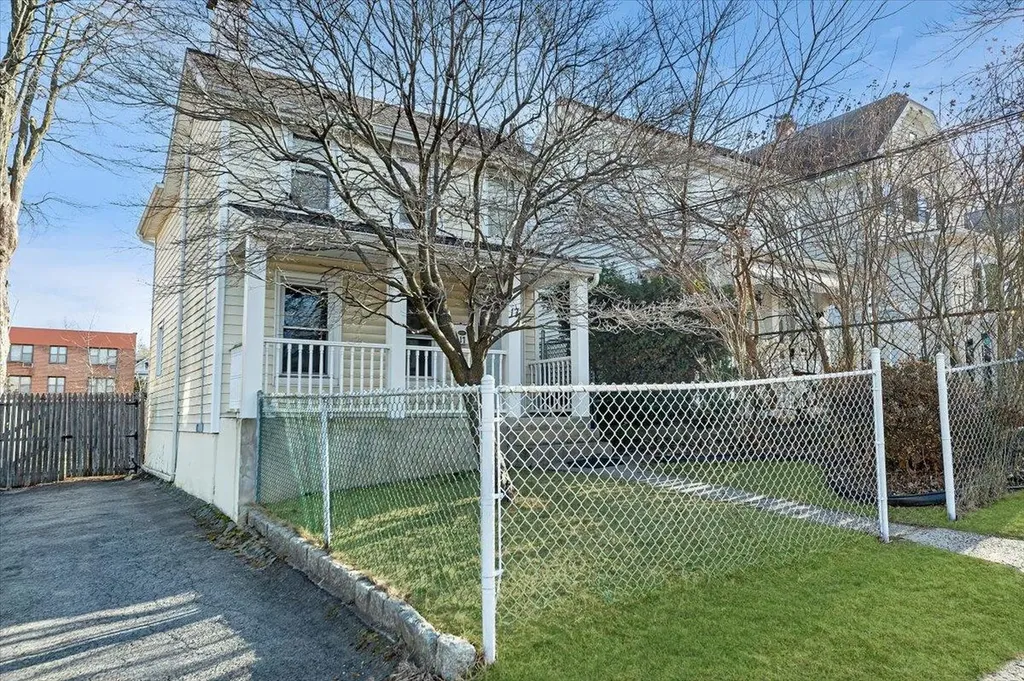 17 Cambridge Avenue White Plains NY 10605