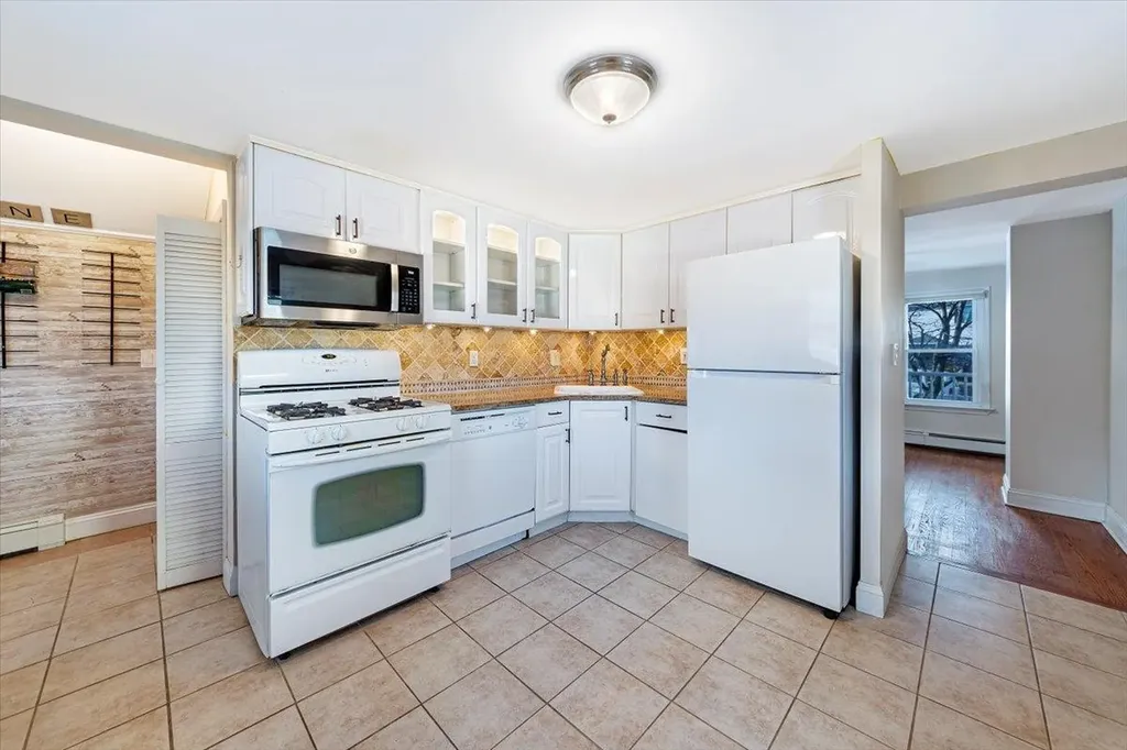 17 Cambridge Avenue White Plains NY 10605