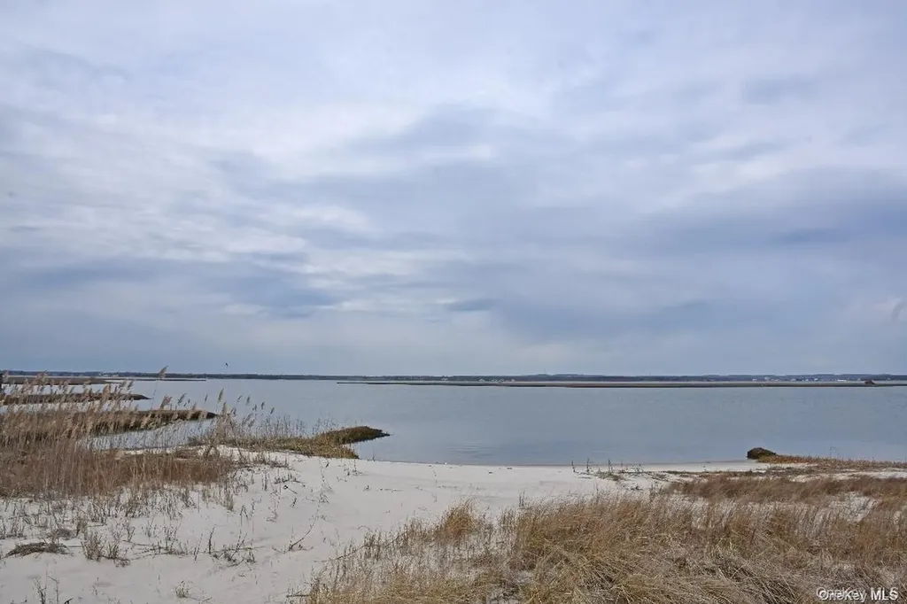 20 Dune Lane Westhampton Dunes NY 11978
