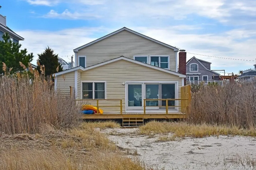 20 Dune Lane Westhampton Dunes NY 11978