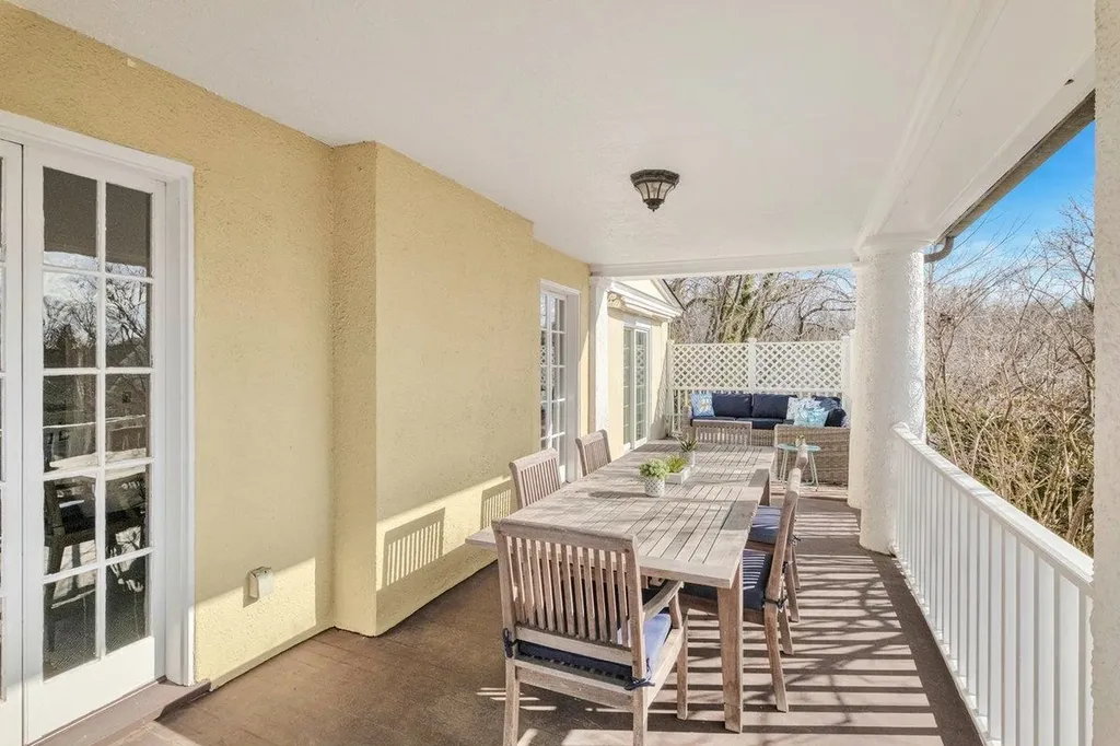 8 Circle Road Scarsdale NY 10583