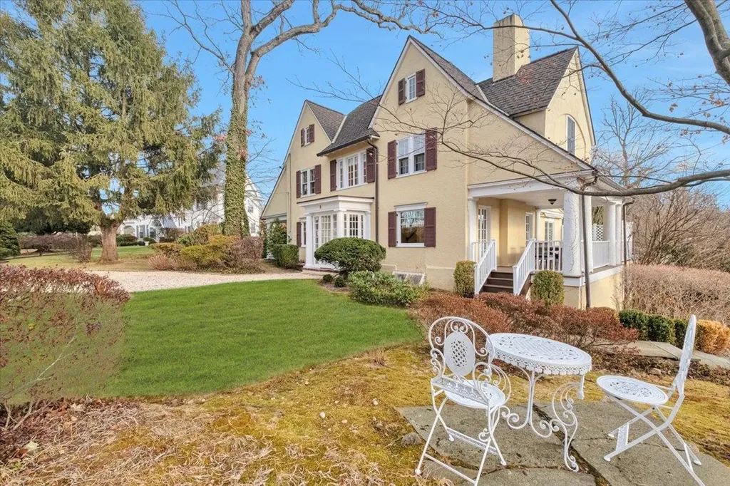 8 Circle Road Scarsdale NY 10583