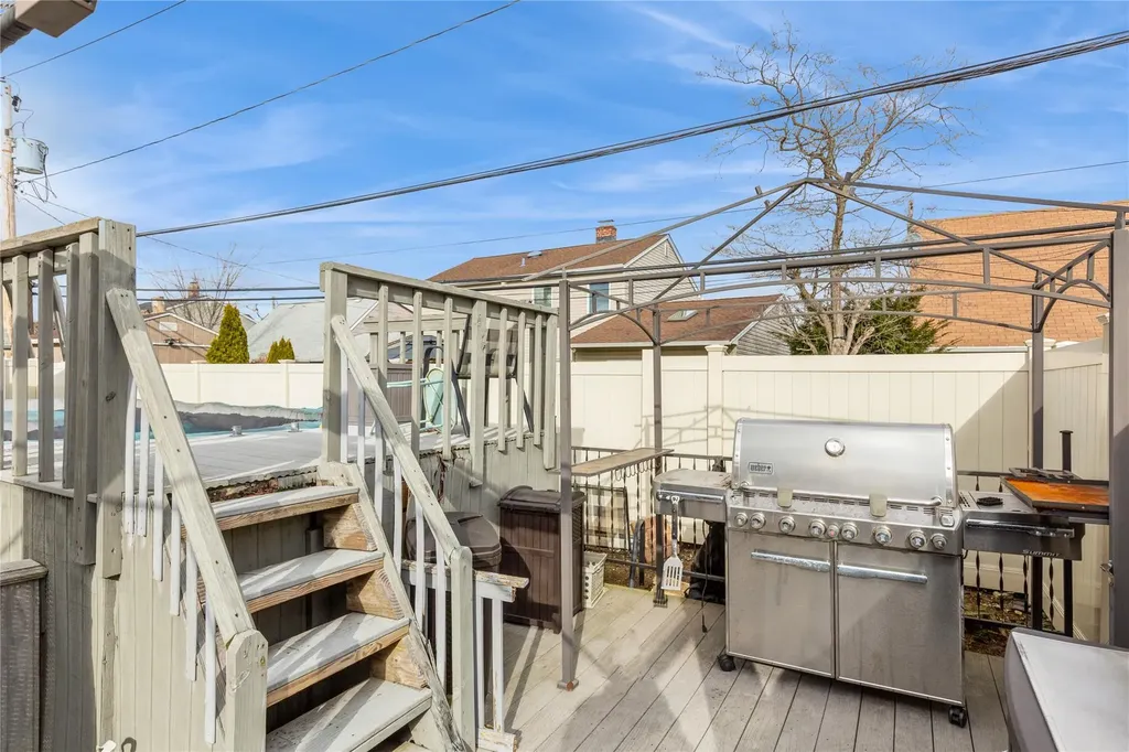 29 Sunset Lane Levittown NY 11756
